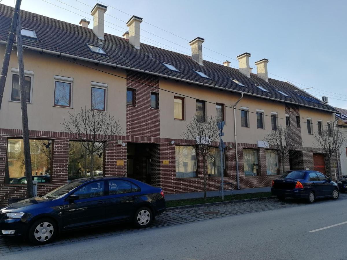 Blue Apartman Leilighet Makó Eksteriør bilde